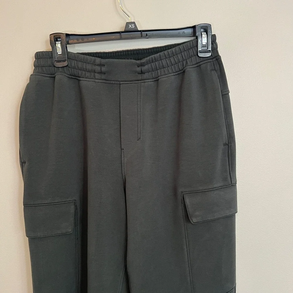 Lululemon Smooth Spacer Tapered Cargo Jogger Dark Gray Men Small Gym Casual